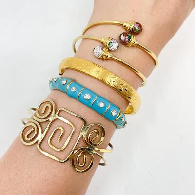 GOLD-TONED BRACELET BUNDLE