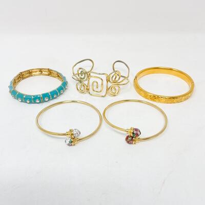 GOLD-TONED BRACELET BUNDLE