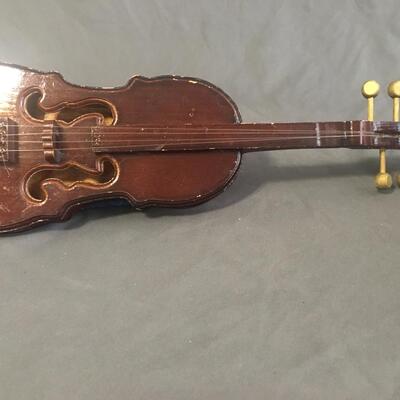 Violin. Miniature 
