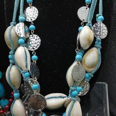#162 Beautiful Large Lot of Costume Jewelry