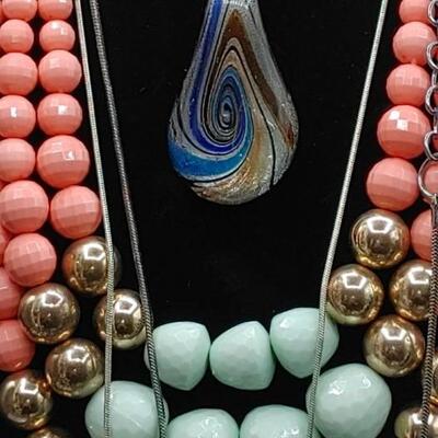 #162 Beautiful Large Lot of Costume Jewelry