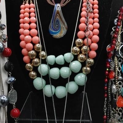 #162 Beautiful Large Lot of Costume Jewelry