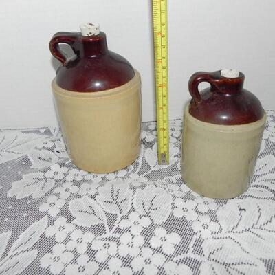 USA COLLECTIBLE POTTERY AND RUSTIC METAL CHIME