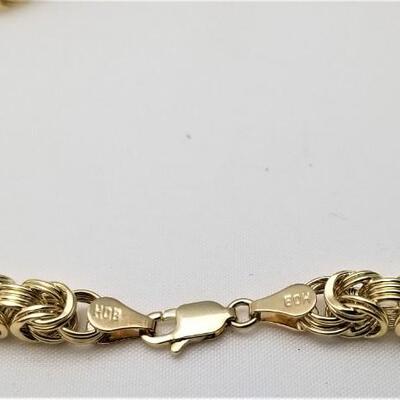 Lot #214  14kt Yellow Gold Necklace - Beautiful!