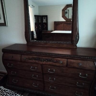 Queen Bed Set