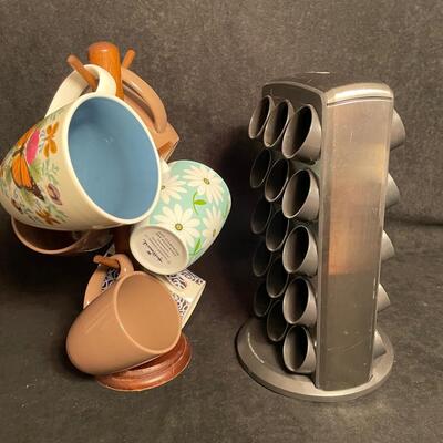 Lot 2  Breville K-cup Storage Tower and Tree of Mugs