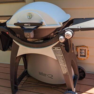 Nice Weber grill