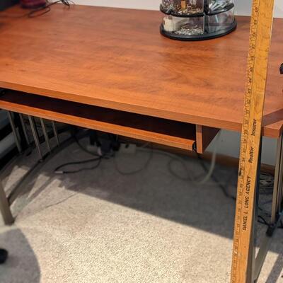 Computer desk