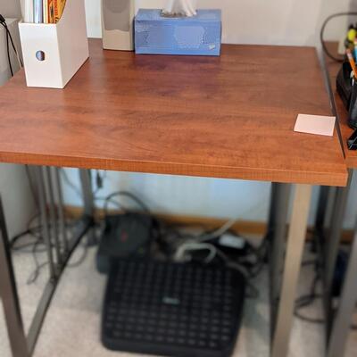 Desk/table
