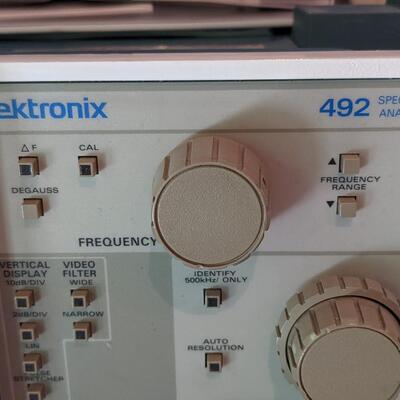 Techtronix Spectrum Analyzer