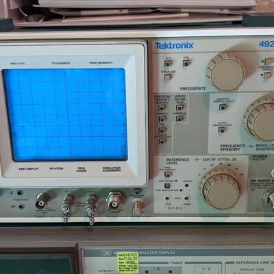 Techtronix Spectrum Analyzer