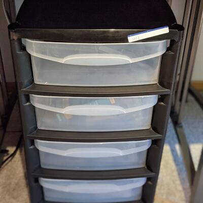 Handy plastic drawers