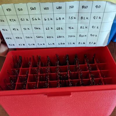 Case of resistors red