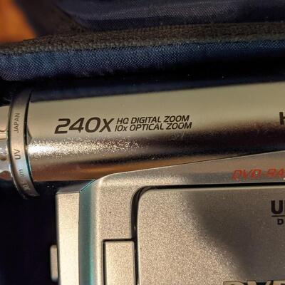Hitachi DVD Cam 240x