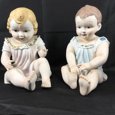 Set of 2 Porcelain Piano Baby Statue Figurines