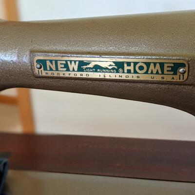New Home Light Running Sewing Machine, the entire unit is in incredible shape
