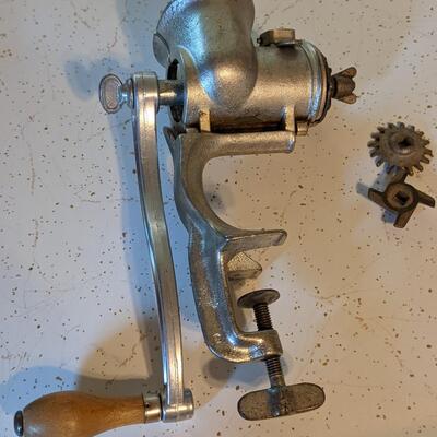 Vintage meat grinder, great shape