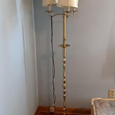 Heavy duty floor lamp