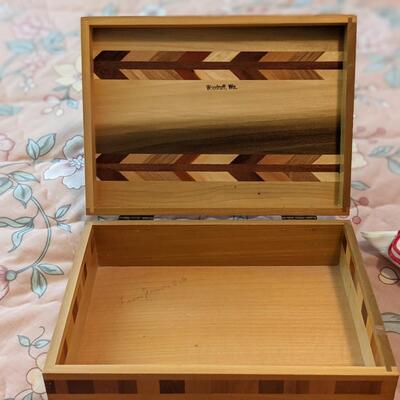 Wonderful wooden box made in Woodruff