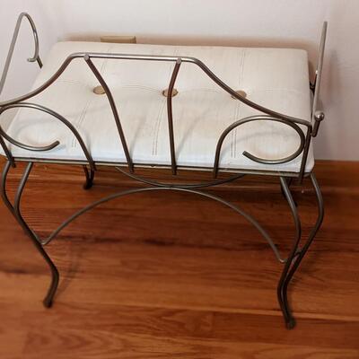 Vintage beauty seat, cleanable vinyl upholstery