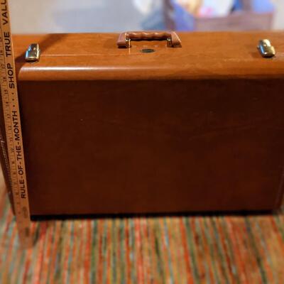 Exc Condition Vintage brown suitcase