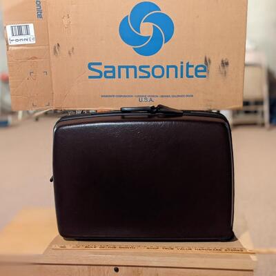 Exc Condition Vintage Samsonite cosmetic suitcase