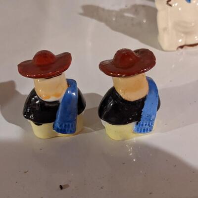 Vintage Cute salt and pepper shakers