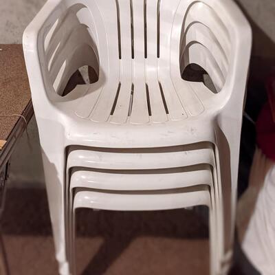 Clean set of nesting chairs