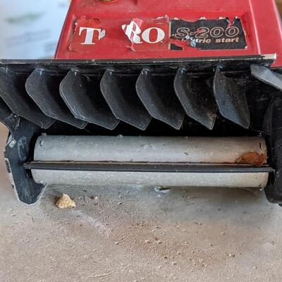 Toro s-200 snow blower, it works!