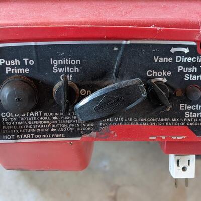 Toro s-200 snow blower, it works!