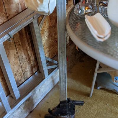 Standing floor jack