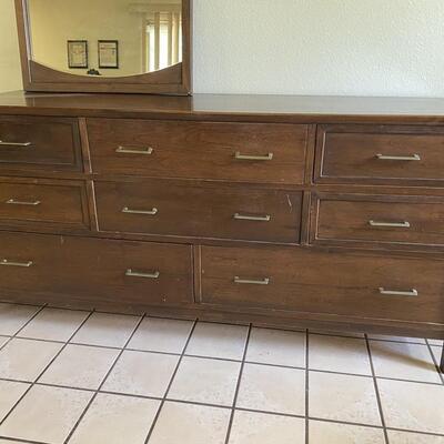 4 Piece Mid Century Modern Bedroom Set.