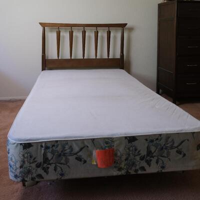 Set of 2 Mid Century Modern Twin Bed Frames