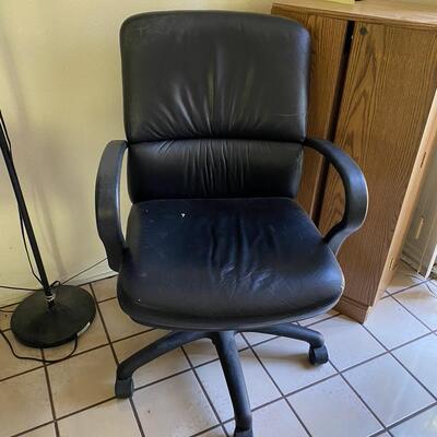 Set of 2 Leather Chairs