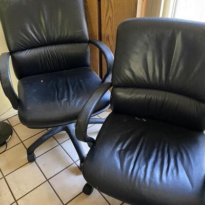 Set of 2 Leather Chairs