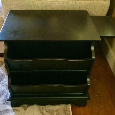 Black End Table With Magazine Rack. Local pick up only in Auburn, CA.