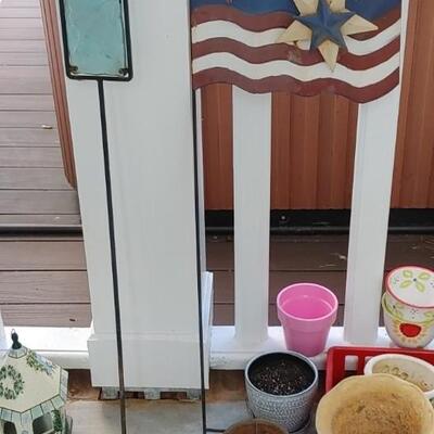 #168 Garden Lot Glass fleur-de-lis, Planters & More 