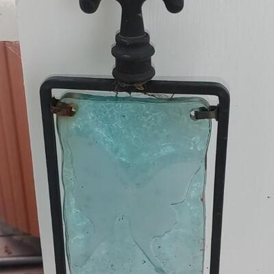 #168 Garden Lot Glass fleur-de-lis, Planters & More 