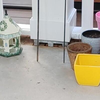 #168 Garden Lot Glass fleur-de-lis, Planters & More 