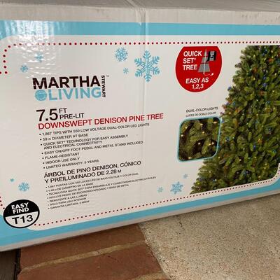 #180 Martha Stewart Living Downswept Denison Pine 