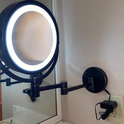 #185 Gurun LED Magnification Mirror  