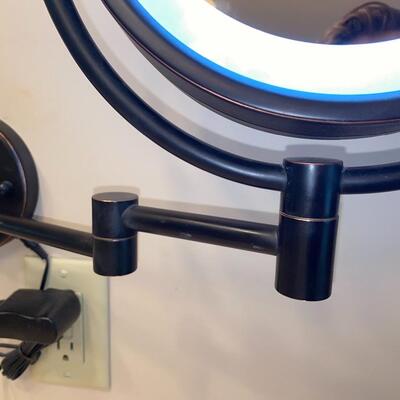 #185 Gurun LED Magnification Mirror  