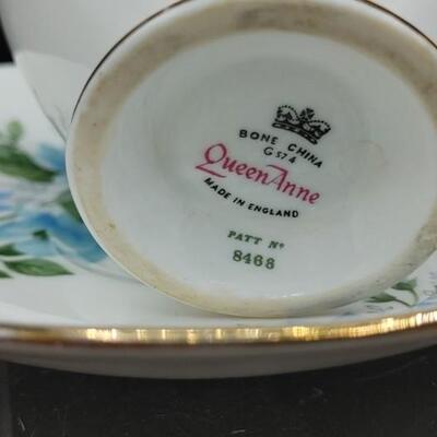 #188 (4) English Bone China Tea Cups & Saucers