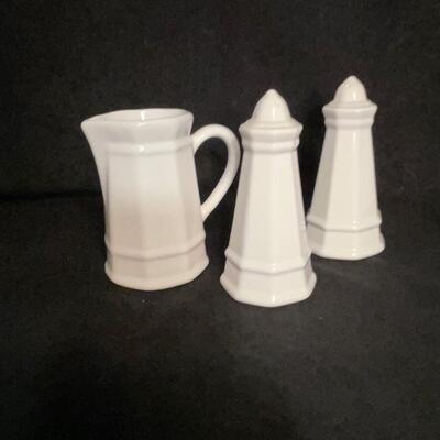 Lot 62  Pfaltzgraf Accessories 