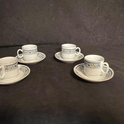 Lot 63  Set of 4 Blue Expresso Cups