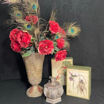 Lot 65  Home Decor Lot