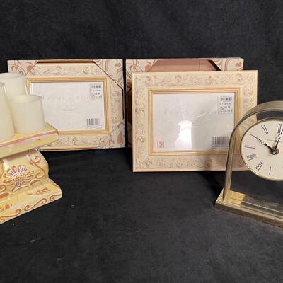Lot 66  Decor Accessories