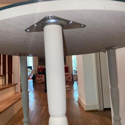 #189 Small Round Glass Top Table 
