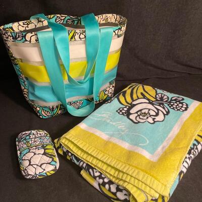 Lot 68  Vera Bradley Beach Bag & Towel & Glasses Case