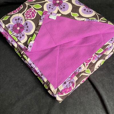 Lot 79  Vera Bradley Quilted Throw
